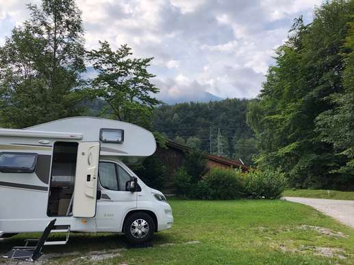 Einem Ort wurde ein Foto hinzugefügt