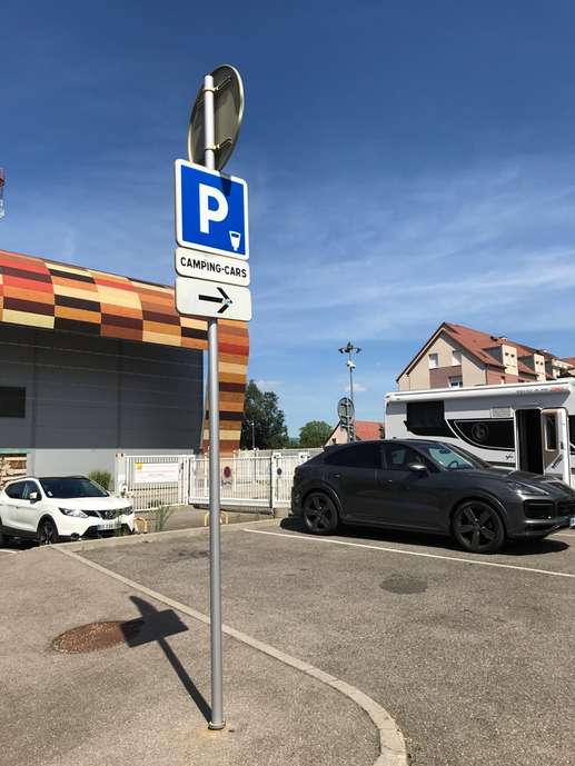 Einem Ort wurde ein Foto hinzugefügt