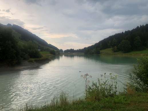 Einem Ort wurde ein Foto hinzugefügt