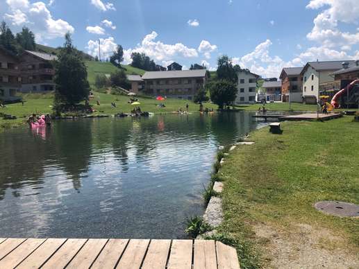 Einem Ort wurde ein Foto hinzugefügt