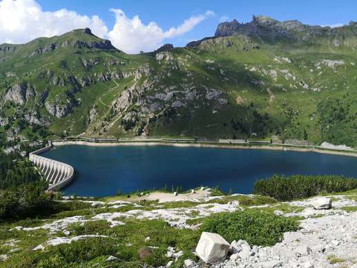 Added a photo to a location