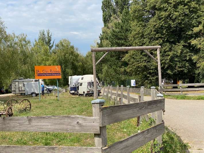 Camping Clicochic Au Clair Ruisseau