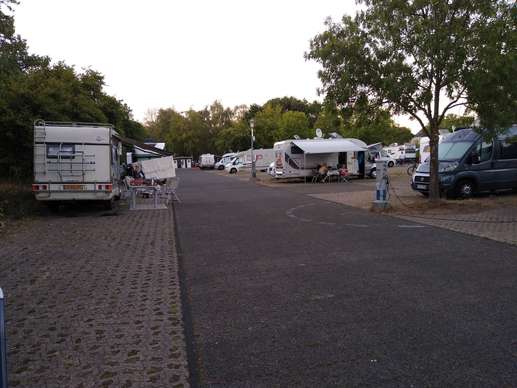 Einem Ort wurde ein Foto hinzugefügt