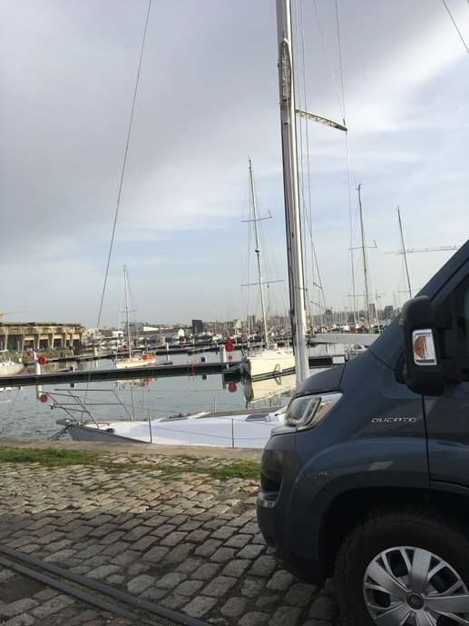 Einem Ort wurde ein Foto hinzugefügt