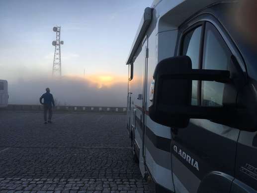Einem Ort wurde ein Foto hinzugefügt