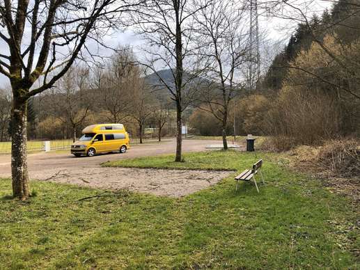 Einem Ort wurde ein Foto hinzugefügt