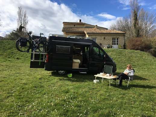 Een foto toegevoegd aan een locatie