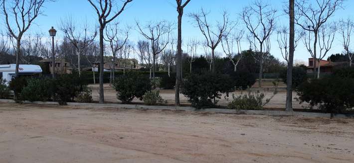 Parking Peratallada