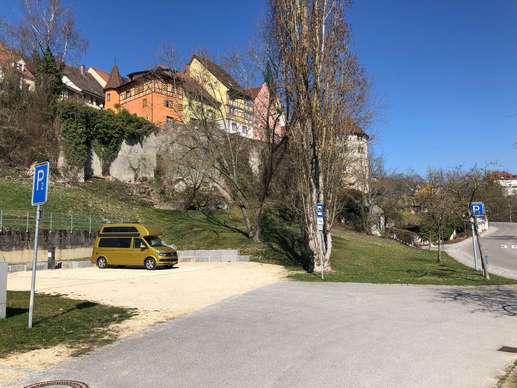 Einem Ort wurde ein Foto hinzugefügt