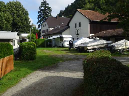 Einem Ort wurde ein Foto hinzugefügt