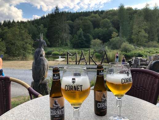 Einem Ort wurde ein Foto hinzugefügt