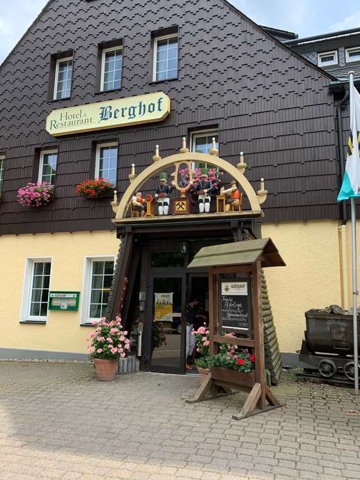 Einem Ort wurde ein Foto hinzugefügt