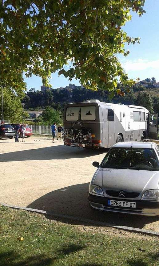 Einem Ort wurde ein Foto hinzugefügt