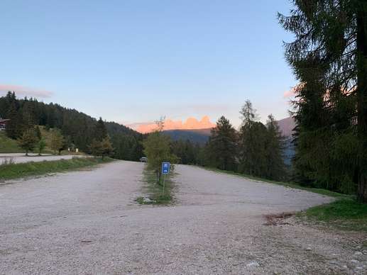 Einem Ort wurde ein Foto hinzugefügt