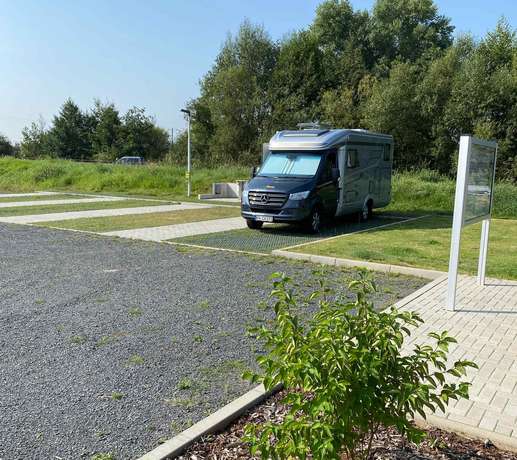 Einem Ort wurde ein Foto hinzugefügt