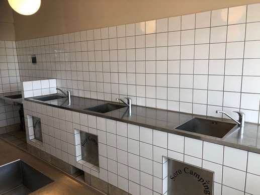 Einem Ort wurde ein Foto hinzugefügt