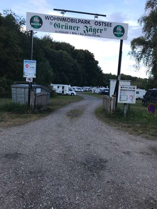 Einem Ort wurde ein Foto hinzugefügt