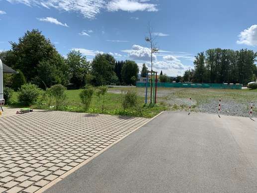 Einem Ort wurde ein Foto hinzugefügt