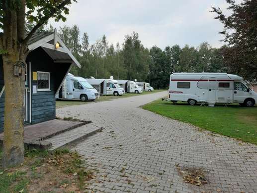 Einem Ort wurde ein Foto hinzugefügt