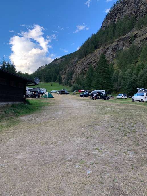 Einem Ort wurde ein Foto hinzugefügt