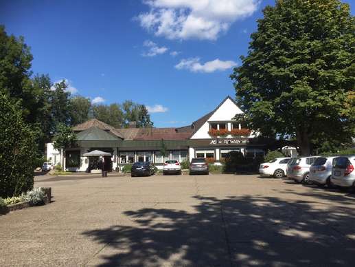 Einem Ort wurde ein Foto hinzugefügt