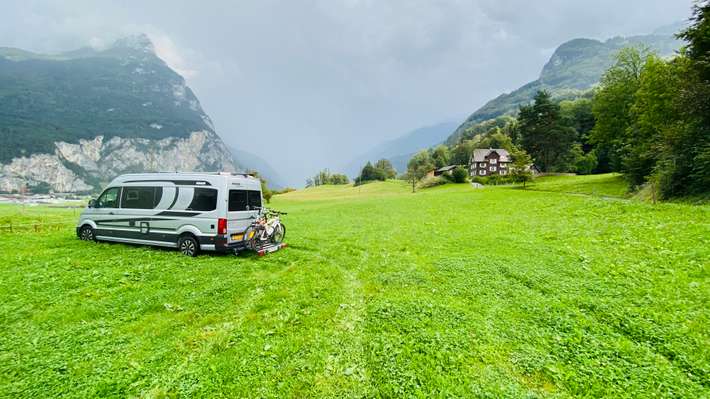Parking  Pferdestall Islern