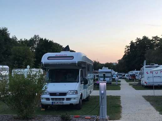 Einem Ort wurde ein Foto hinzugefügt