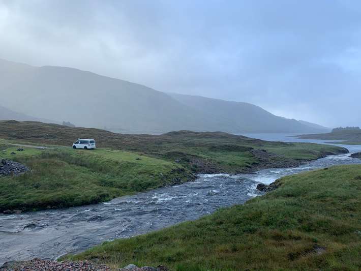 Parking Loch Cluanie
