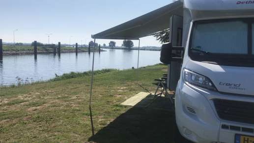 Een foto toegevoegd aan een locatie