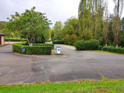 Added a photo to a location