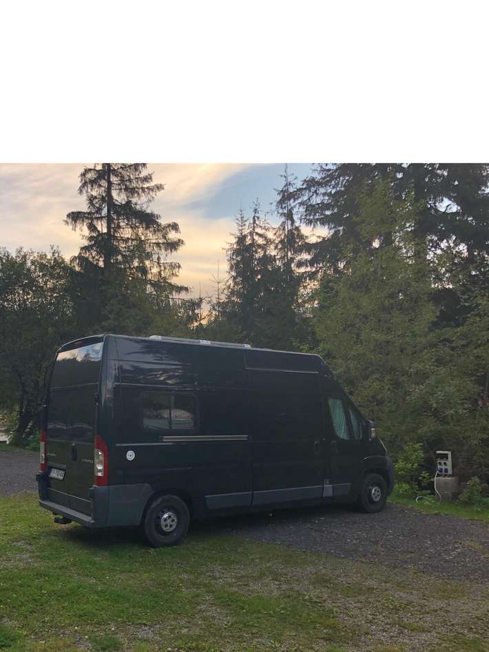 Secured parking directly on the ski slope