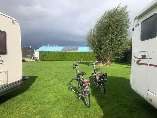 Einem Ort wurde ein Foto hinzugefügt