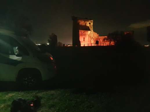 Einem Ort wurde ein Foto hinzugefügt