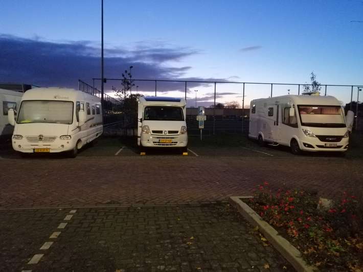 Parking Parkweg