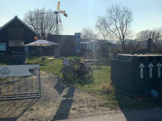 Einem Ort wurde ein Foto hinzugefügt