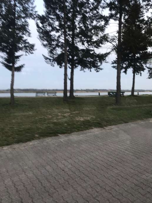 Einem Ort wurde ein Foto hinzugefügt