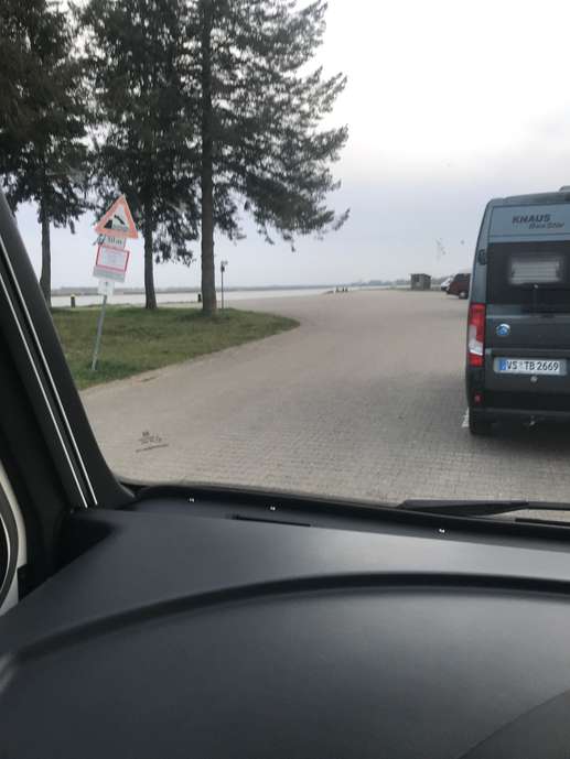 Einem Ort wurde ein Foto hinzugefügt