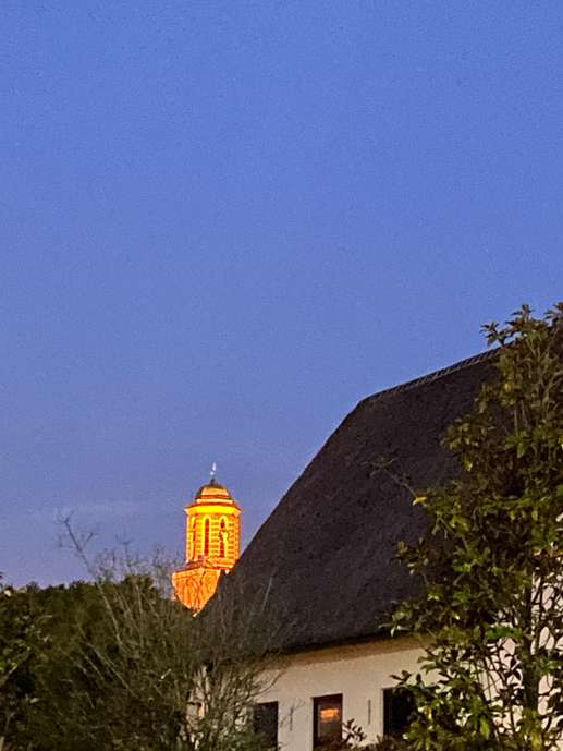 Einem Ort wurde ein Foto hinzugefügt