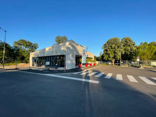 Added a photo to a location