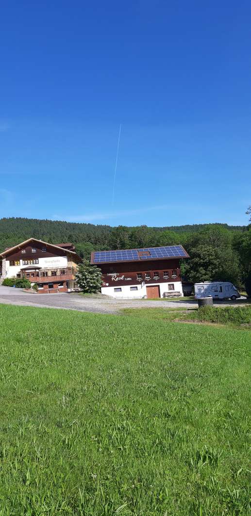 Einem Ort wurde ein Foto hinzugefügt