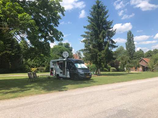 Einem Ort wurde ein Foto hinzugefügt