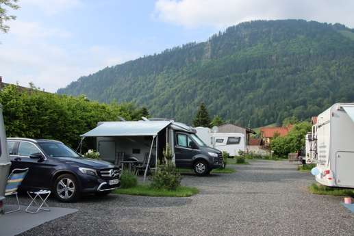 Einem Ort wurde ein Foto hinzugefügt
