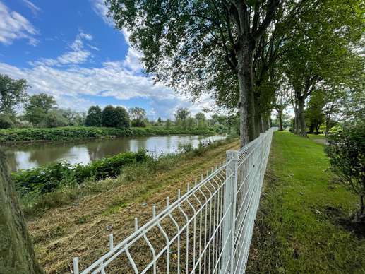 Added a photo to a location