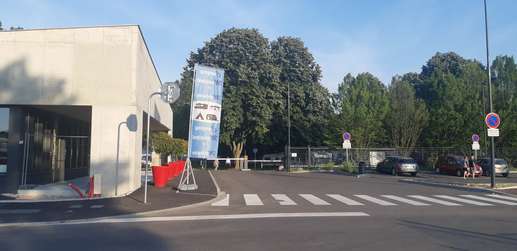 Einem Ort wurde ein Foto hinzugefügt