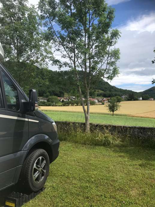 Einem Ort wurde ein Foto hinzugefügt