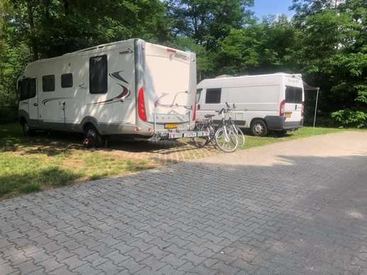 Einem Ort wurde ein Foto hinzugefügt
