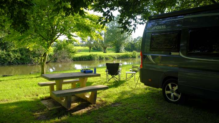 Camping Car Park Mantenay-Montlin