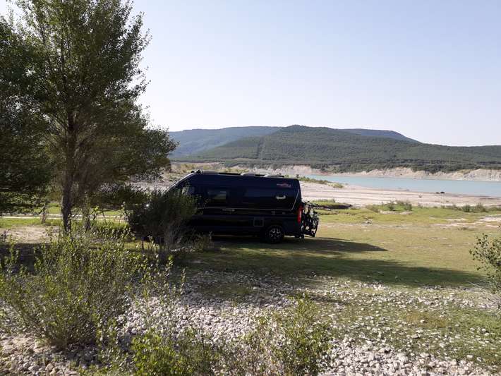 Parking Stuwmeer Yesa