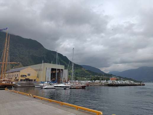 Added a photo to a location