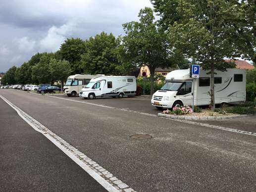 Einem Ort wurde ein Foto hinzugefügt